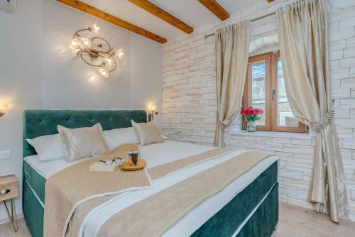 DIVA 1,stylish Old Town studio apartment near beach