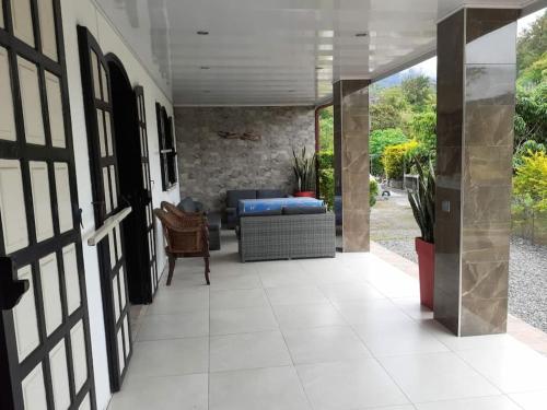 Posezení v ubytování Charmante maison au cœur des 3 montagnes