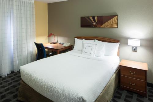 TownePlace Suites Dallas Arlington North Image