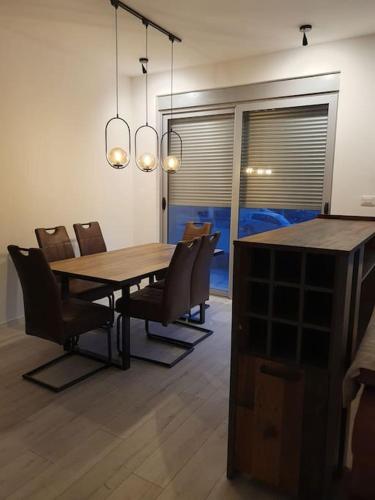 Galería fotográfica de Beautiful apartment in Tivat en Tivat