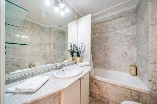 MALAGUETA Sea Views Apartment