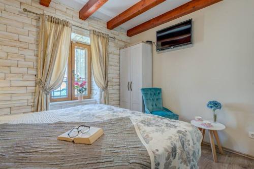 DIVA 2,stylish Old Town studio apartment near beach