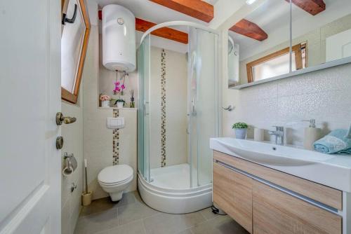 DIVA 2,stylish Old Town studio apartment near beach
