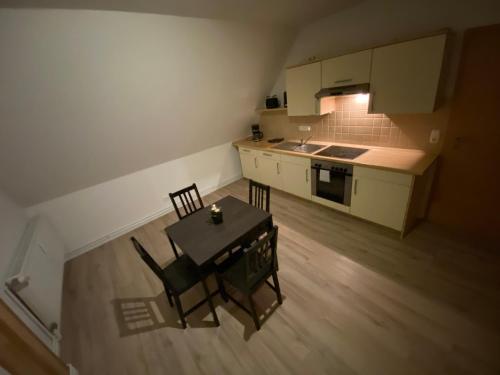 Η κουζίνα ή μικρή κουζίνα στο Waren Appartements