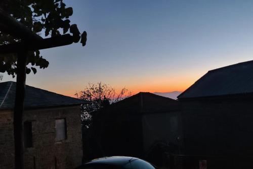 Alba o tramonto visti dall'interno della casa vacanze o dai dintorni