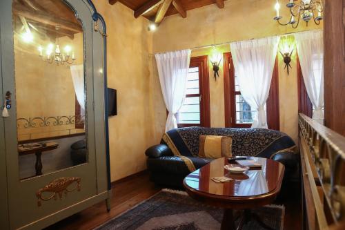 Gallery image of The House by the River Luxury Villa in Veria