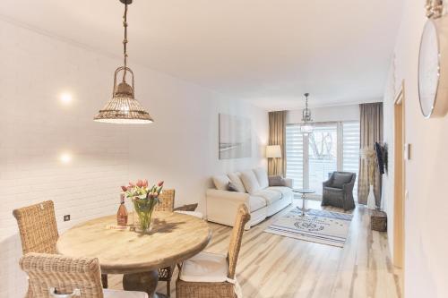 Posedenie v ubytovaní Apartament Riviera z tarasem - Playa Baltis