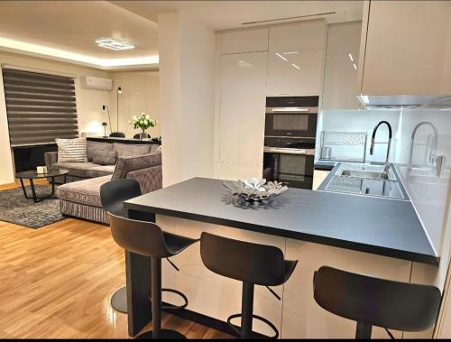 Filothei Luxury Apartment 110m2