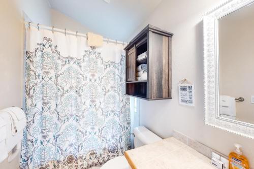 Ένα μπάνιο στο Mercer Creek Hideaway