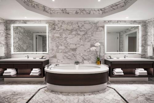 Koupelna v ubytování The St. Regis Atlanta