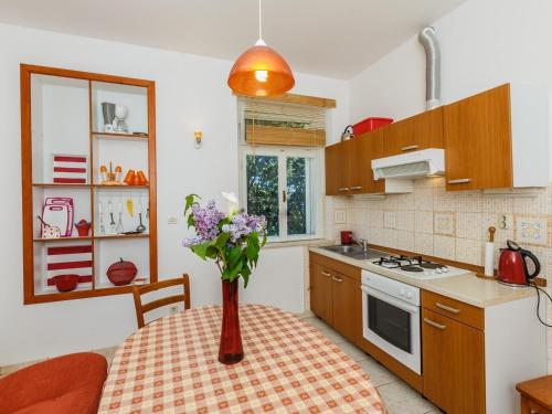 Family friendly seaside apartments Kastel Stari, Kastela - 18114