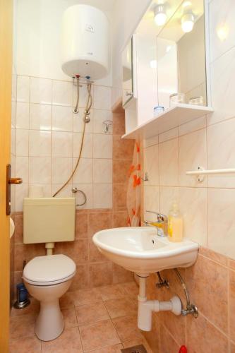 Family friendly seaside apartments Kastel Stari, Kastela - 18114