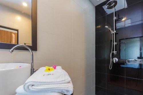 Et badeværelse på Happy Eight Resort SHA