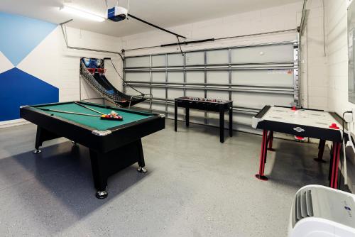 3830 Premier Villa 6Bd Private Pool and Game Room photo 31