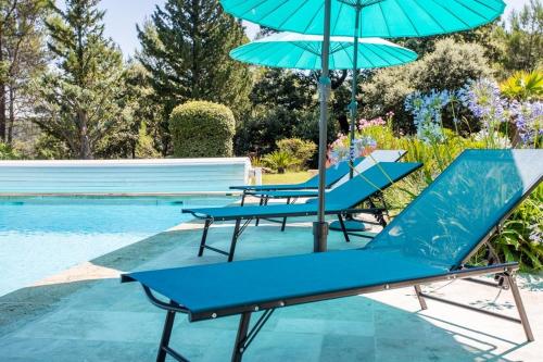 Der Swimmingpool an oder in der Nähe von Domaine L'Helion