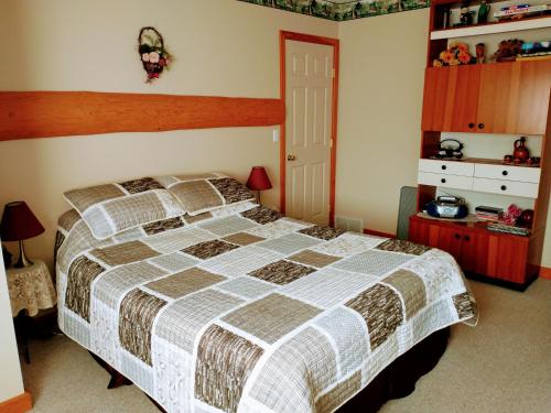 Кровать или кровати в номере PineWood Guesthouse