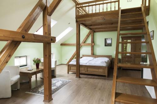 Двуетажно легло или двуетажни легла в стая в Rezidence Zvon