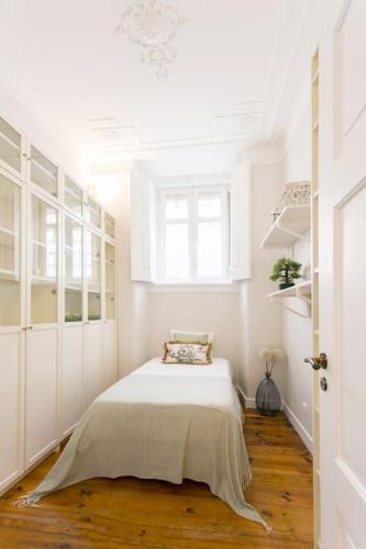 BRAND NEW Alfama River View