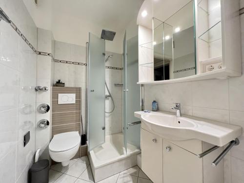 Et badeværelse på Haus am Deich Wohnung 4