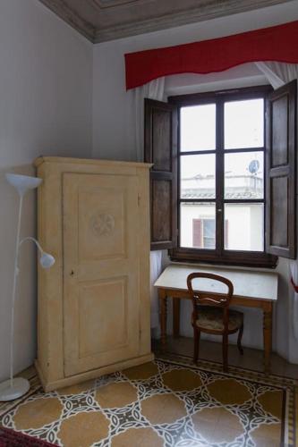 Elegant Apartment Outside ZTL & 10min from Center