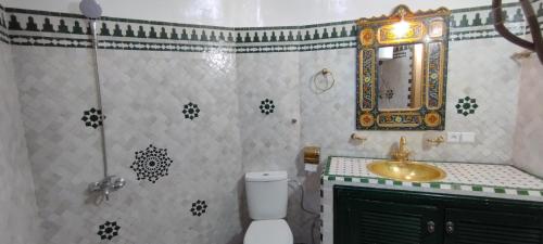 Ένα μπάνιο στο Riad Ranya