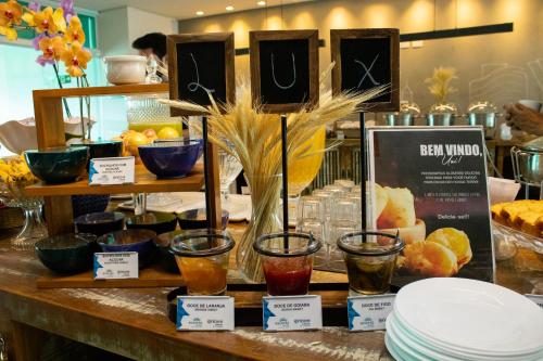 Jídlo v hotelu nebo okolí