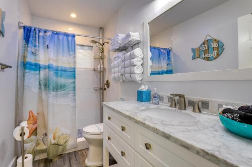 Koupelna v ubytování Siesta Key Dream Inn Vacation Rental Near Village!