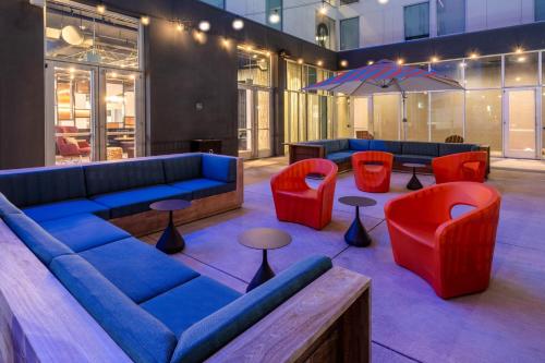Χώρος καθιστικού στο Aloft Austin South