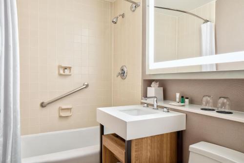 Sheraton Dallas Hotel Image