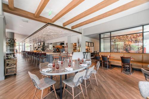 Χώρος καθιστικού στο The Westin at The Woodlands