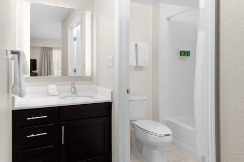 O baie la Residence Inn Atlanta Norcross/Peachtree Corners
