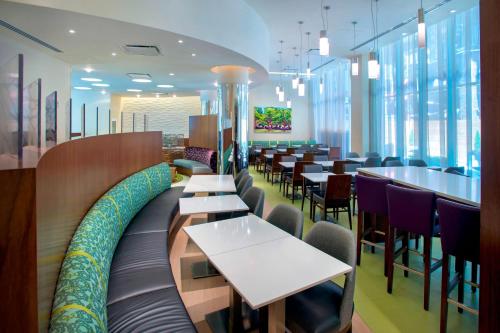 SpringHill Suites by Marriott New York Midtown Manhattan/Fifth Avenue Image