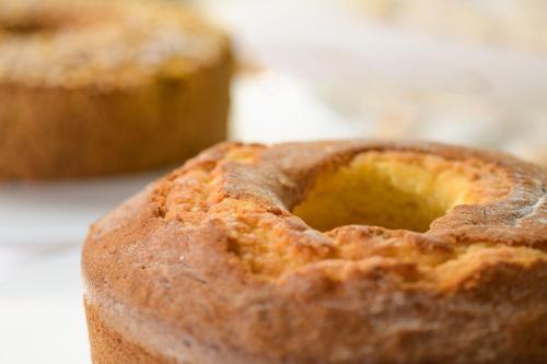 eine Nahaufnahme eines Stück Brot mit einem Loch in der Unterkunft AC Hotel Córdoba by Marriott in Córdoba