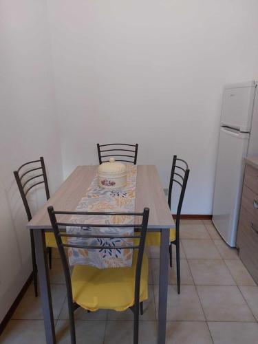 Η κουζίνα ή μικρή κουζίνα στο La casetta in Val Masino