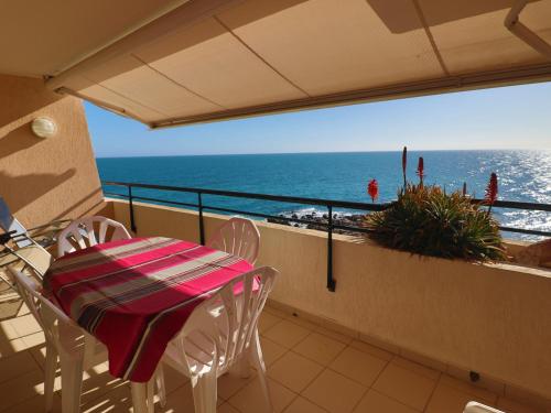 Appartement de 35m² avec Terrasse de 14m² en Front de Mer, Sète - FR-1-472A-254
