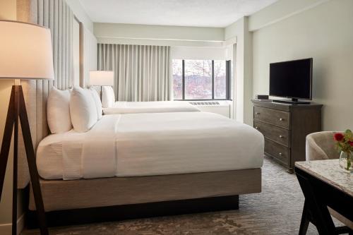 Capitol Hill Hotel Image