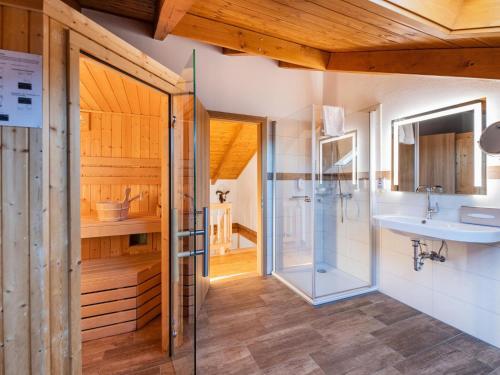 Koupelna v ubytování Chalets am Diemelsee in Heringhausen