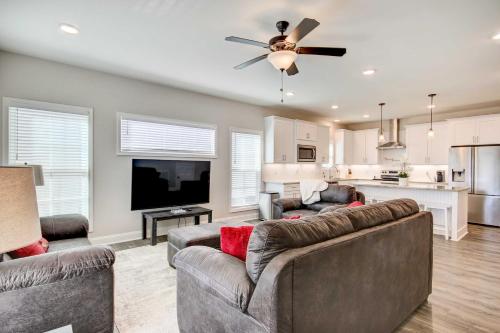 Spacious Augusta Vacation Home with Deck – Photos 5
