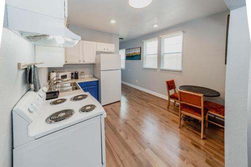 Comfortable King Suite Zen Space – Photos 3