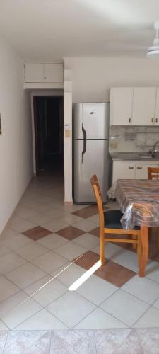 Dapur atau dapur kecil di Dpto PLAZA SAENZ PEÑA CÉNTRICO