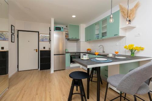Apartment Cute