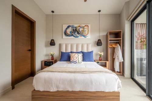 Postel nebo postele na pokoji v ubytování Kippal - Modern Oasis - ApartHotel