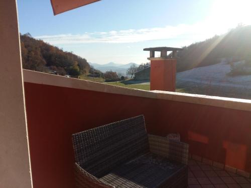 a balcony with a view of a mountain at La Torretta - incantevole appartamento nei colli Berici in Nanto