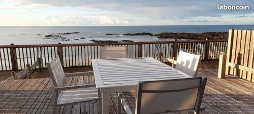 APPARTEMENT LES PIEDS DANS L'EAU