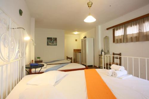 Gallery image of Amorani Studios in Batsi