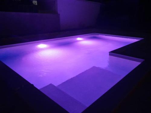 Πισίνα στο ή κοντά στο Caliente Apartments Vir B