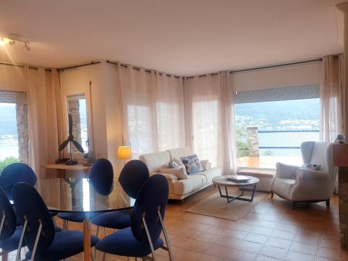 Tramuntana, casa amb bones vistes a mar, T