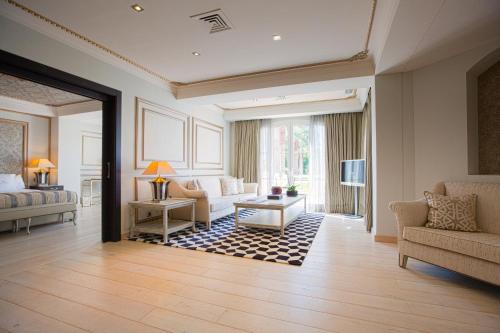Гостиная зона в Las Dunas Grand Luxury