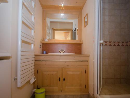 Kúpeľňa v ubytovaní Appartement 3 étoiles proche des pistes à Chamonix avec parking - FR-1-343-163