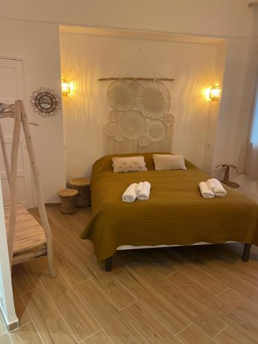 Gallery image of Cassis, charmant appart en face de la plage. in Cassis